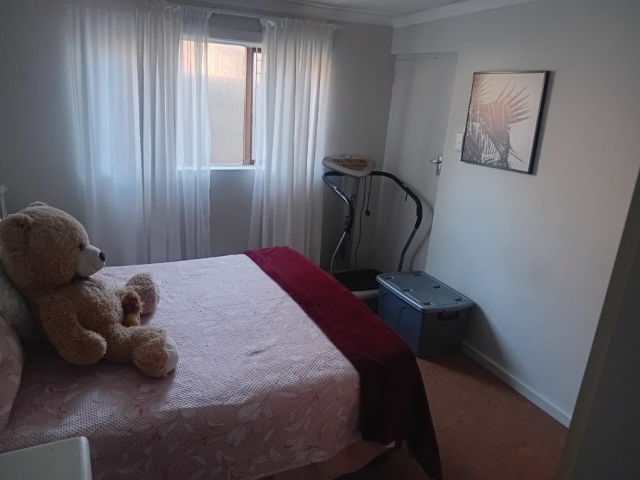 6 Bedroom Property for Sale in Heiderand Western Cape